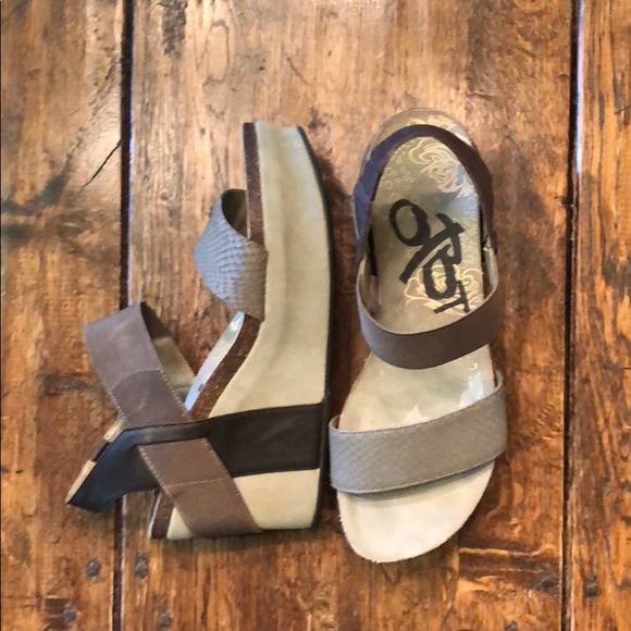 OTBT Shoes - OTBT womens 8 1/2 sandals